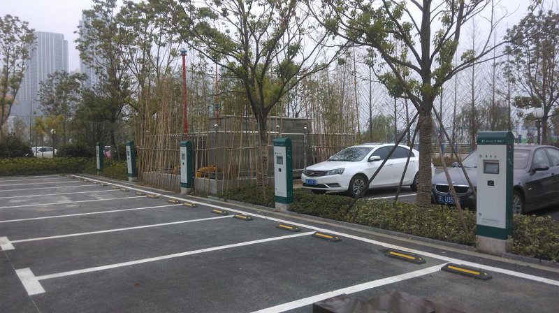 汽車充電樁的快充和慢充有什么區(qū)別？